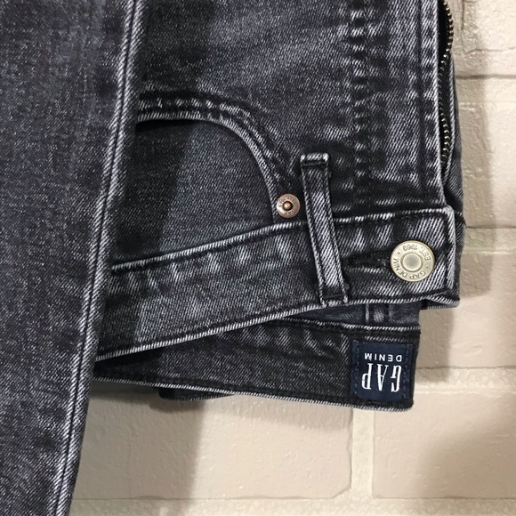 Gap high-rise cigarette jean - Picture 3 of 6
